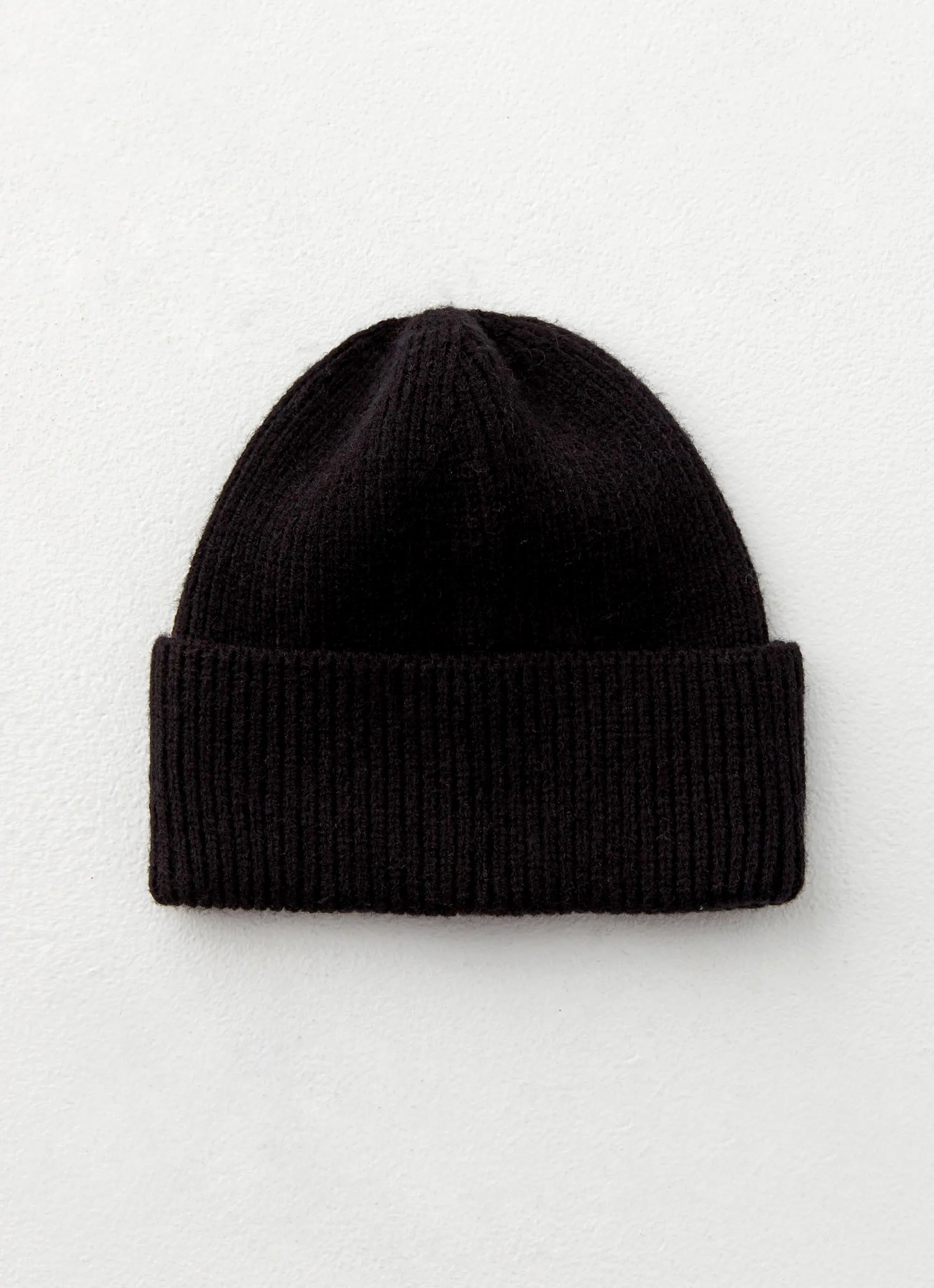 Chilling Knitted Beanie - Black