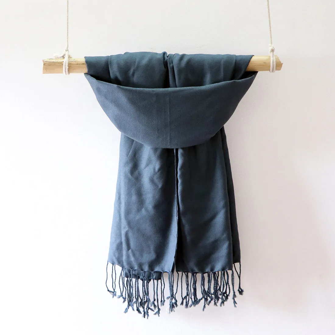 CONTEMPORARY SOLID NAVY BLUE ACRYLIC SCARF